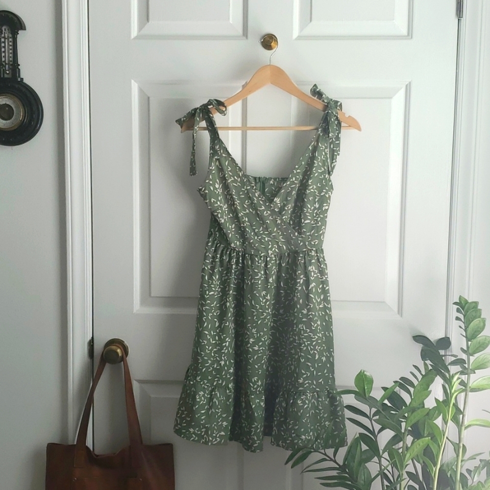 Adorable Flirty Date Dress ribbon tie shoulder straps S
